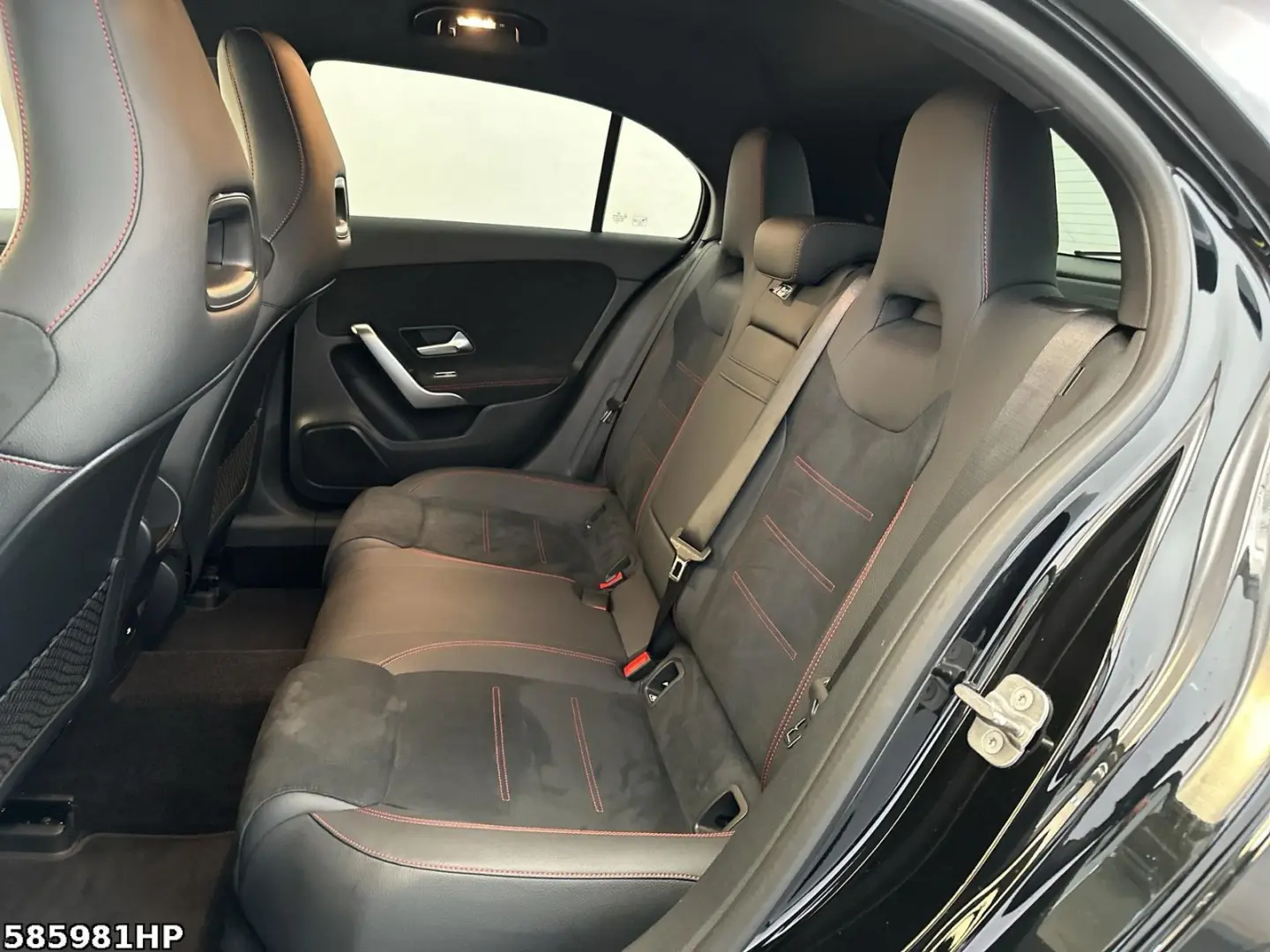 A 220 d AMG Kompaktlimousine *Nigh-P. Ambiente