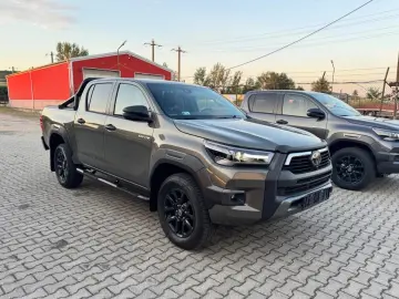 Toyota TOYOTA HILUX 2.8 D-4D 4x4 Invincible MHEV (Automată)