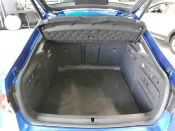Superb Lim 4x4 SPORTLINE*PANO*CANTON*ViCo*MATRIX