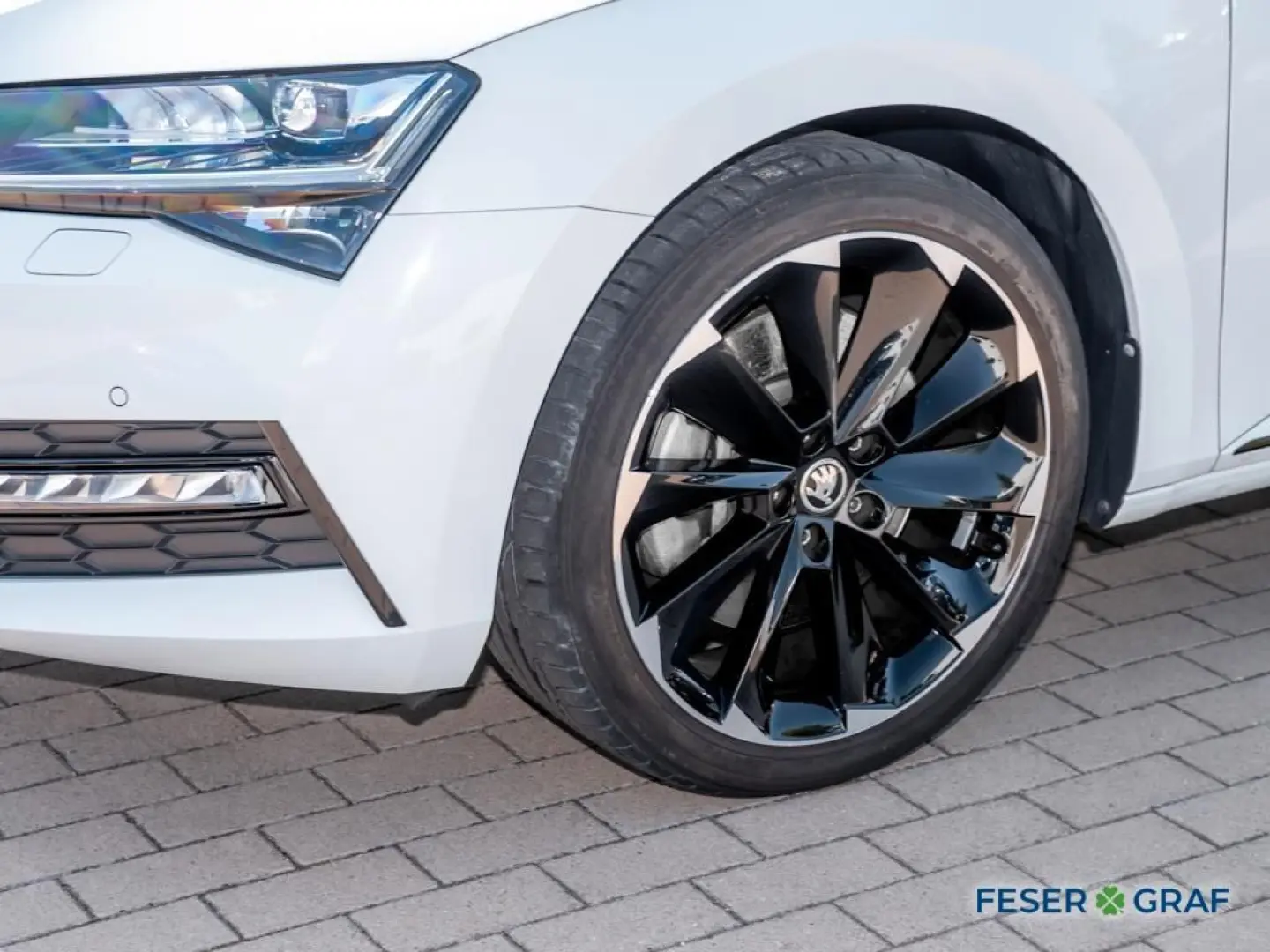 Superb Sportline 2.0TSI 4x4 DSG 360°/NAV/TOT/LED