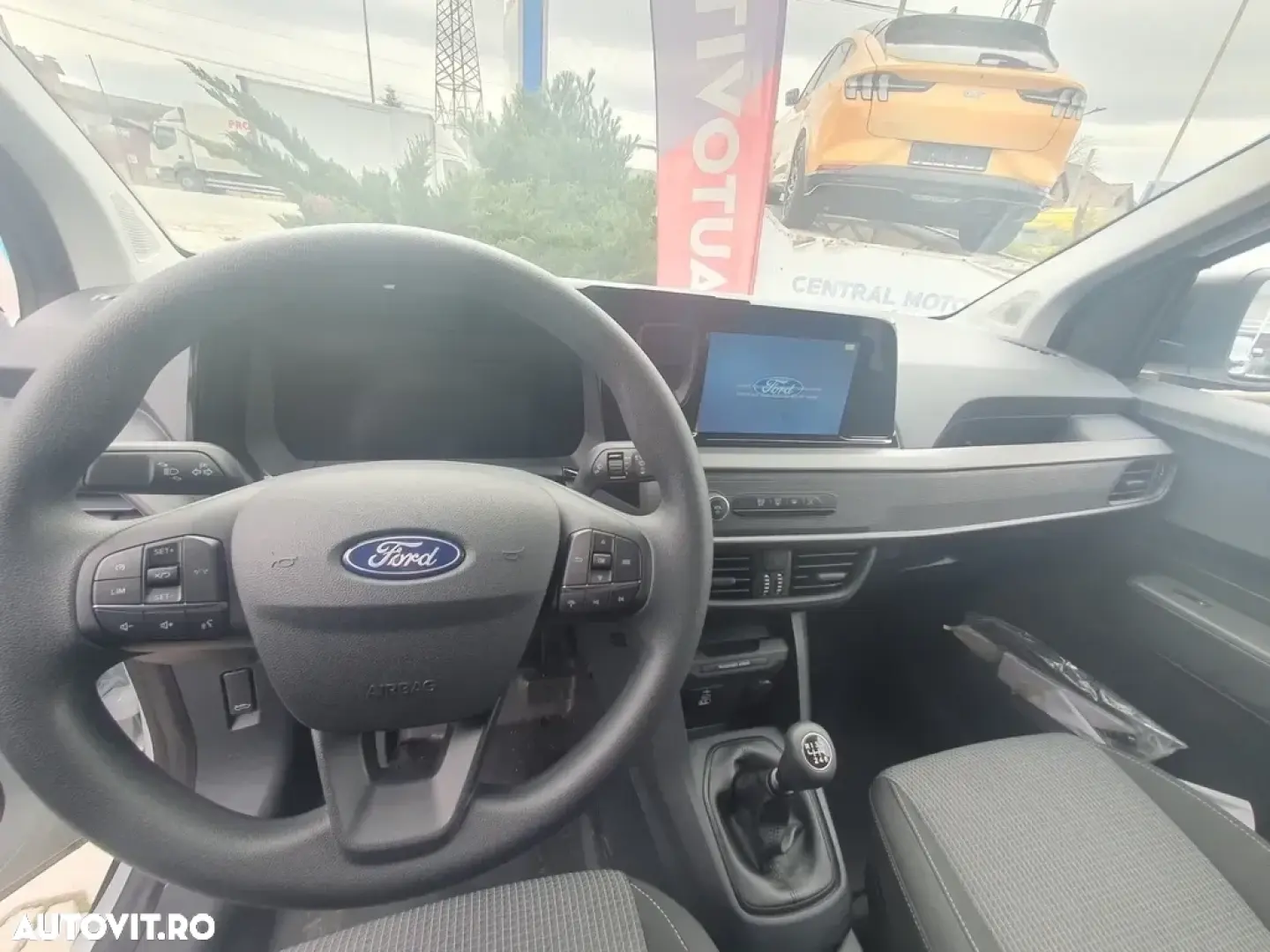 Ford Noul Transit Courier VAN
