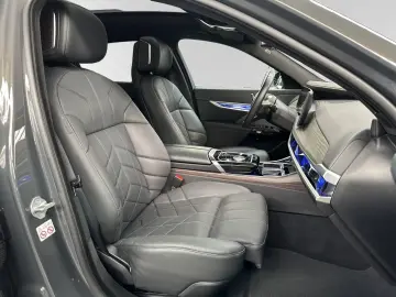 i7 xDrive60 M Sport Pro|SkyLounge|AHK|Massage