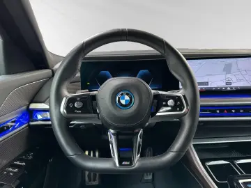 i7 xDrive60 M Sport Pro|SkyLounge|AHK|Massage