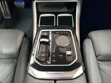 i7 xDrive60 M Sport Pro|SkyLounge|AHK|Massage