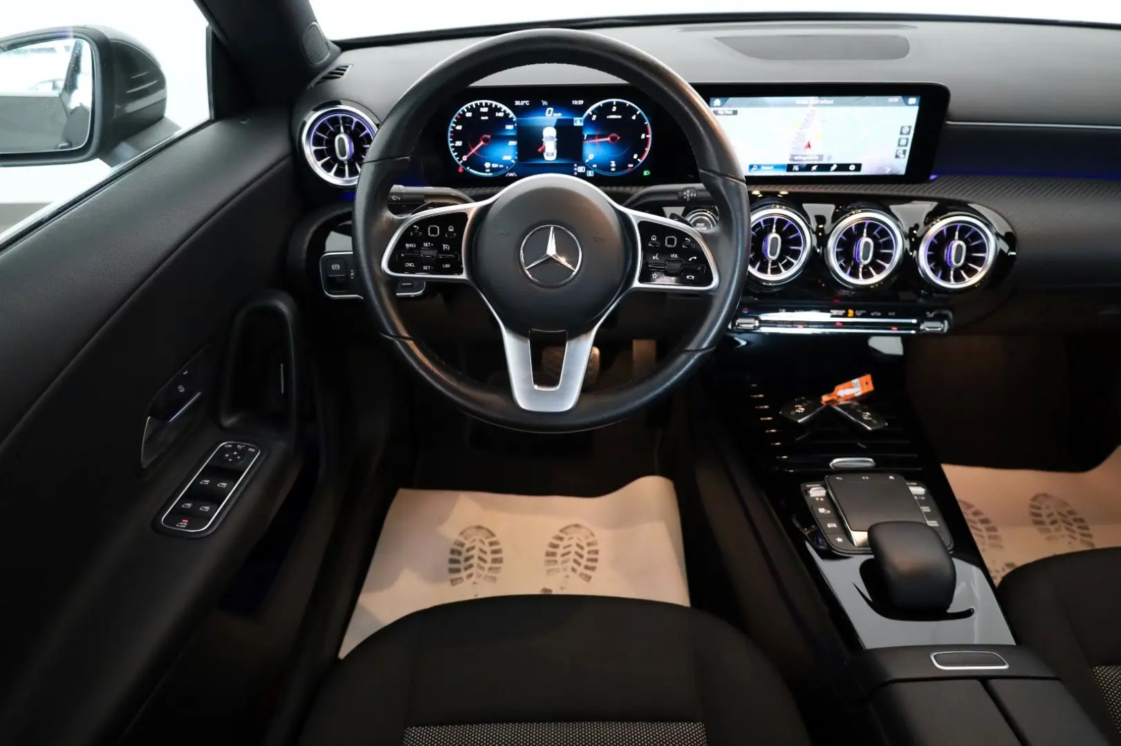 CLA 200d Coupé Navi,LED,Kamera,Park-Paket,Apple