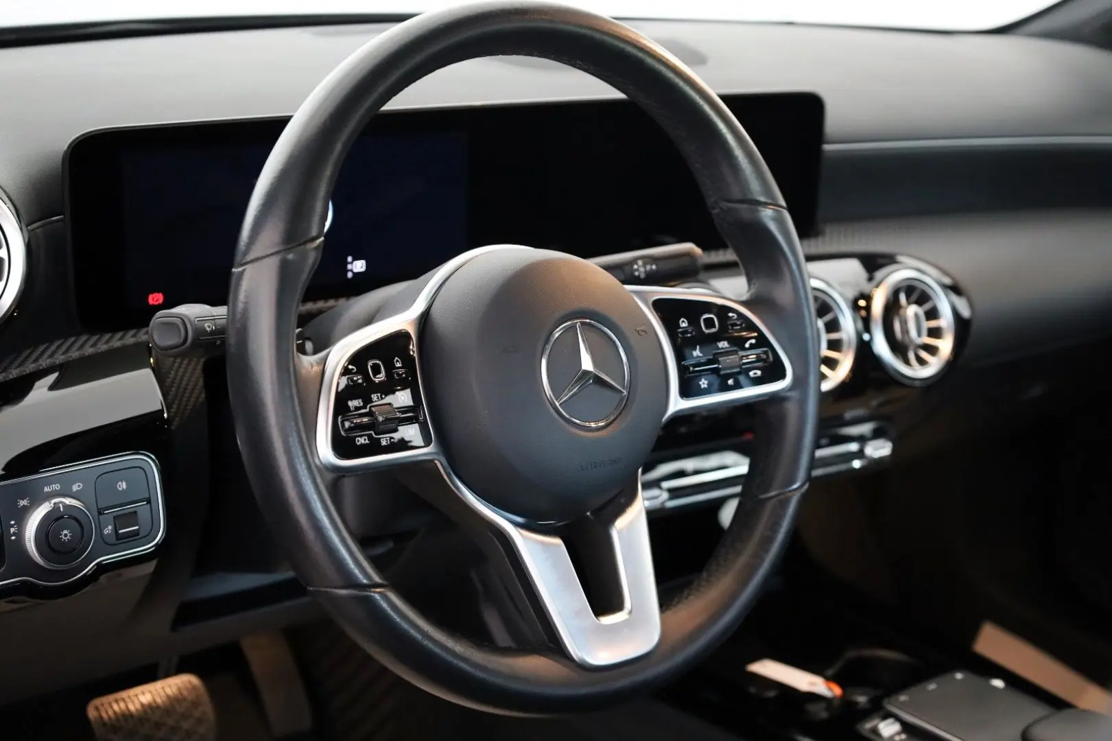 CLA 200d Coupé Navi,LED,Kamera,Park-Paket,Apple