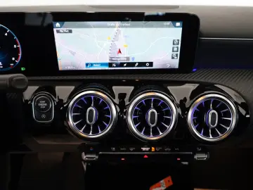 CLA 200d Coupé Navi,LED,Kamera,Park-Paket,Apple
