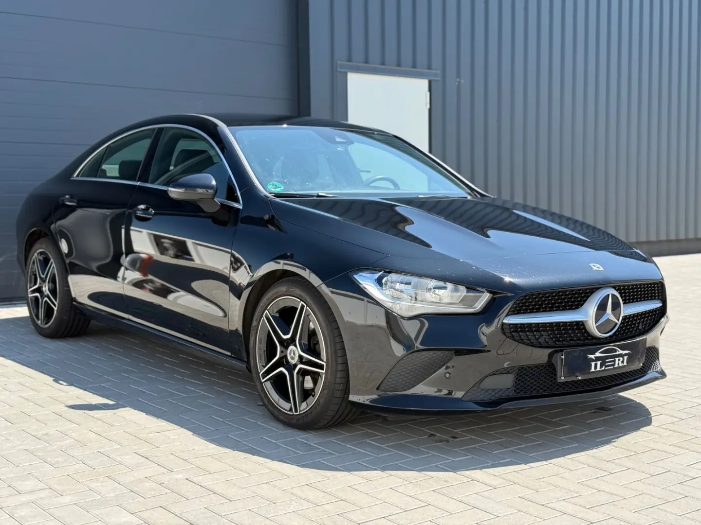 CLA 200 d CLA -Klasse*BUSINES*AHK*NAVI*TEIL-LEDE