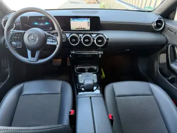 CLA 200 d CLA -Klasse*BUSINES*AHK*NAVI*TEIL-LEDE