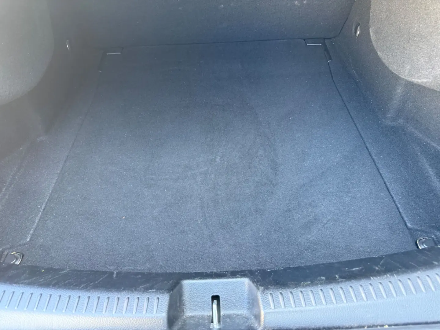 CLA 200 d CLA -Klasse*BUSINES*AHK*NAVI*TEIL-LEDE