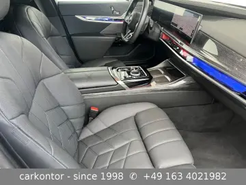 i7 xDr. 60 *M SPORT*THEATRE*LOUNGE SEAT*AUT DOOR