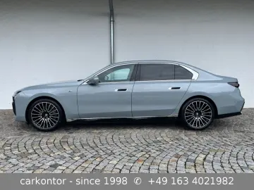 i7 xDr. 60 *M SPORT*THEATRE*LOUNGE SEAT*AUT DOOR