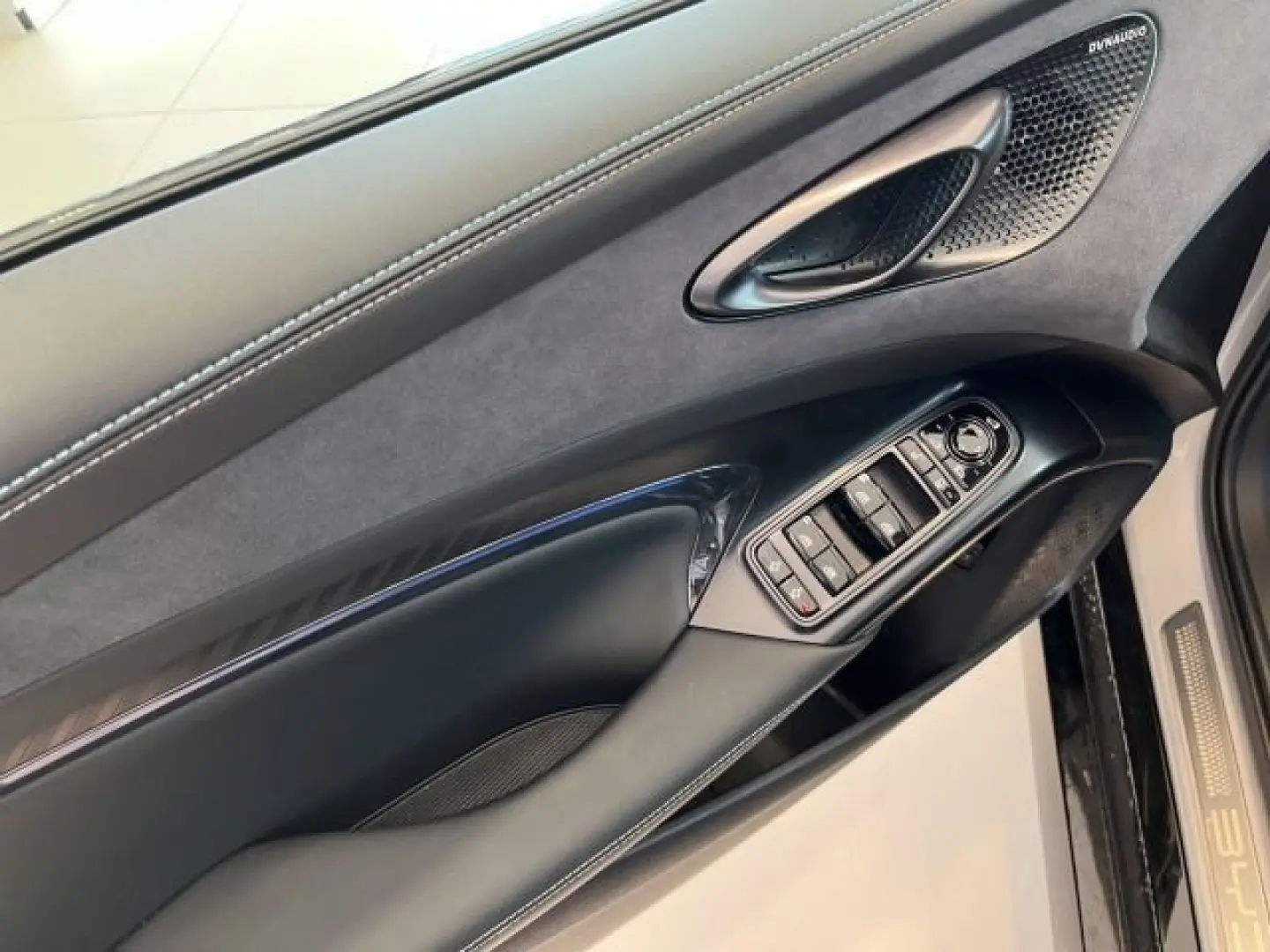 Seal Excellence AWD Panorama-Glasdach 360°Kamera