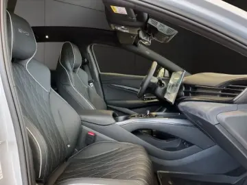 Seal Excellence AWD Panorama-Glasdach 360°Kamera