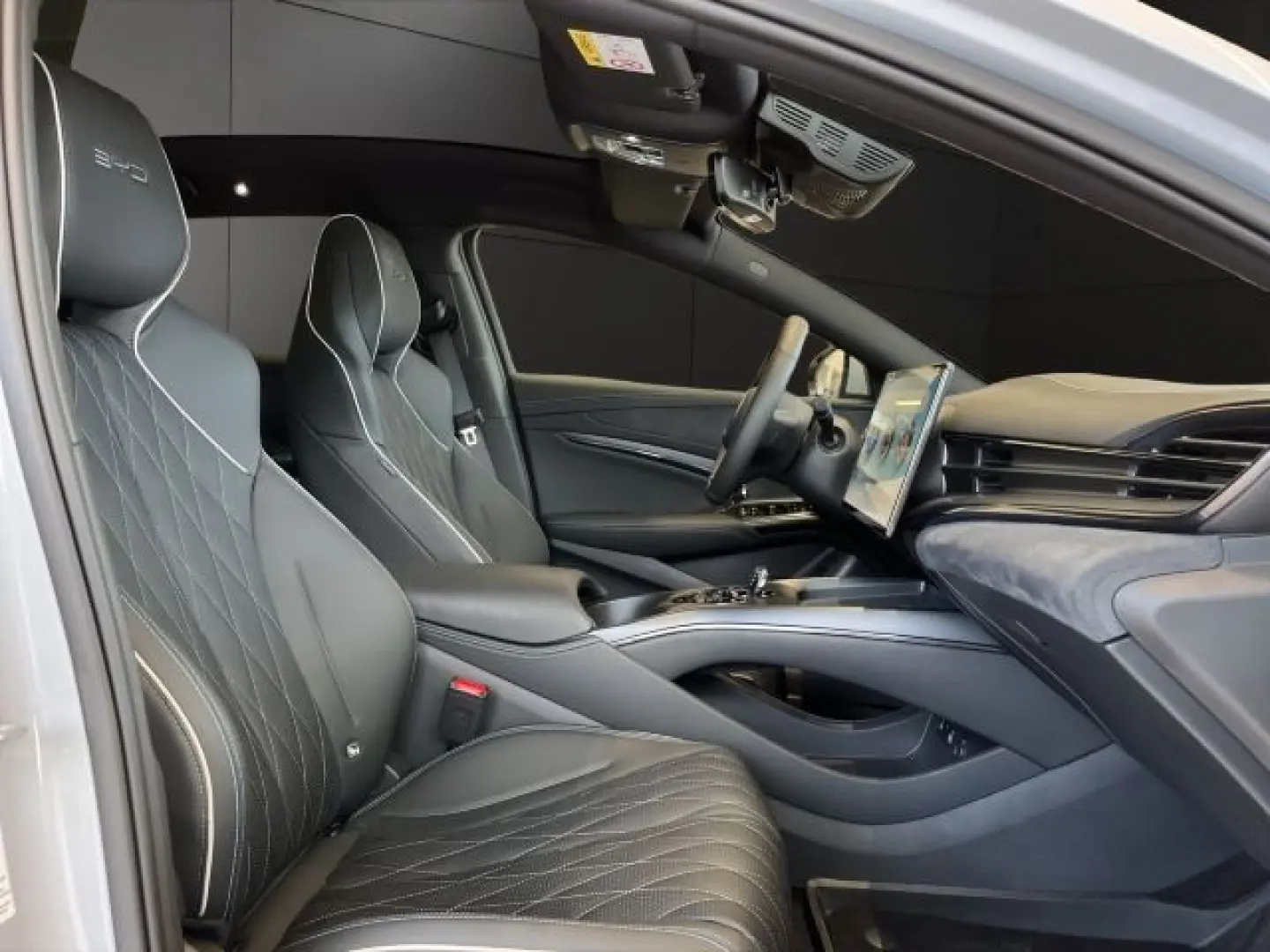 Seal Excellence AWD Panorama-Glasdach 360°Kamera