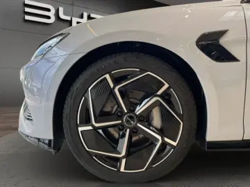 Seal Excellence AWD Panorama-Glasdach 360°Kamera