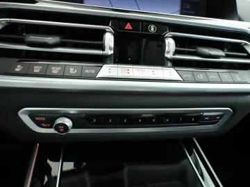 X5 xDrive 30d xLine *Pano*Sitzklima*AHK*Standh.*
