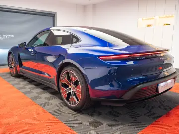 Porche Taycan