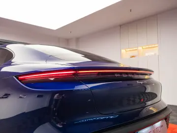 Porche Taycan