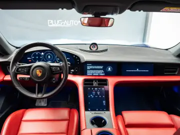 Porche Taycan