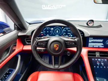 Porche Taycan