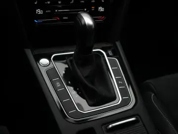 VW Passat 2.0 TSI DSG | Elegance | Navi | Virtual Cockpit