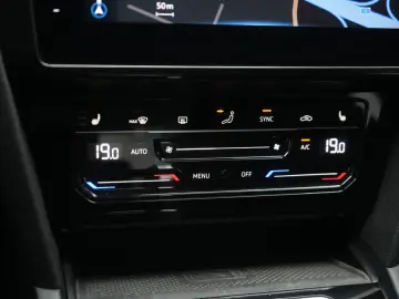 VW Passat 2.0 TSI DSG | Elegance | Navi | Virtual Cockpit