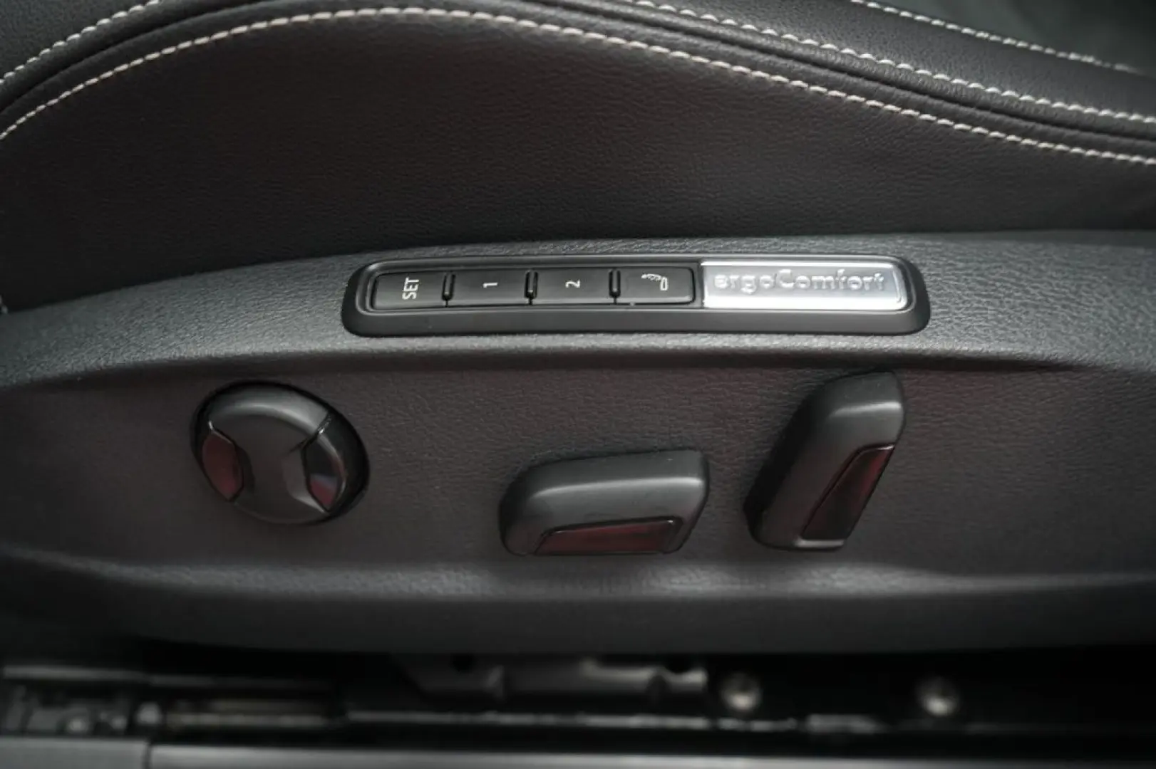 VW Passat 2.0 TSI DSG | Elegance | Navi | Virtual Cockpit