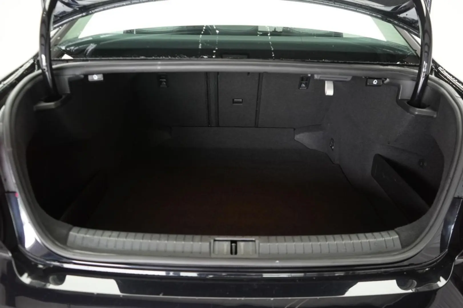 VW Passat 2.0 TSI DSG | Elegance | Navi | Virtual Cockpit