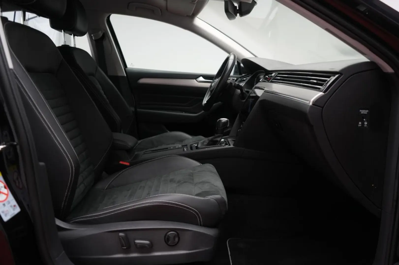 VW Passat 2.0 TSI DSG | Elegance | Navi | Virtual Cockpit