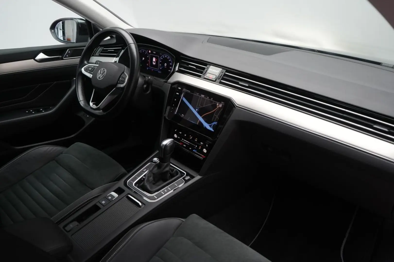 VW Passat 2.0 TSI DSG | Elegance | Navi | Virtual Cockpit