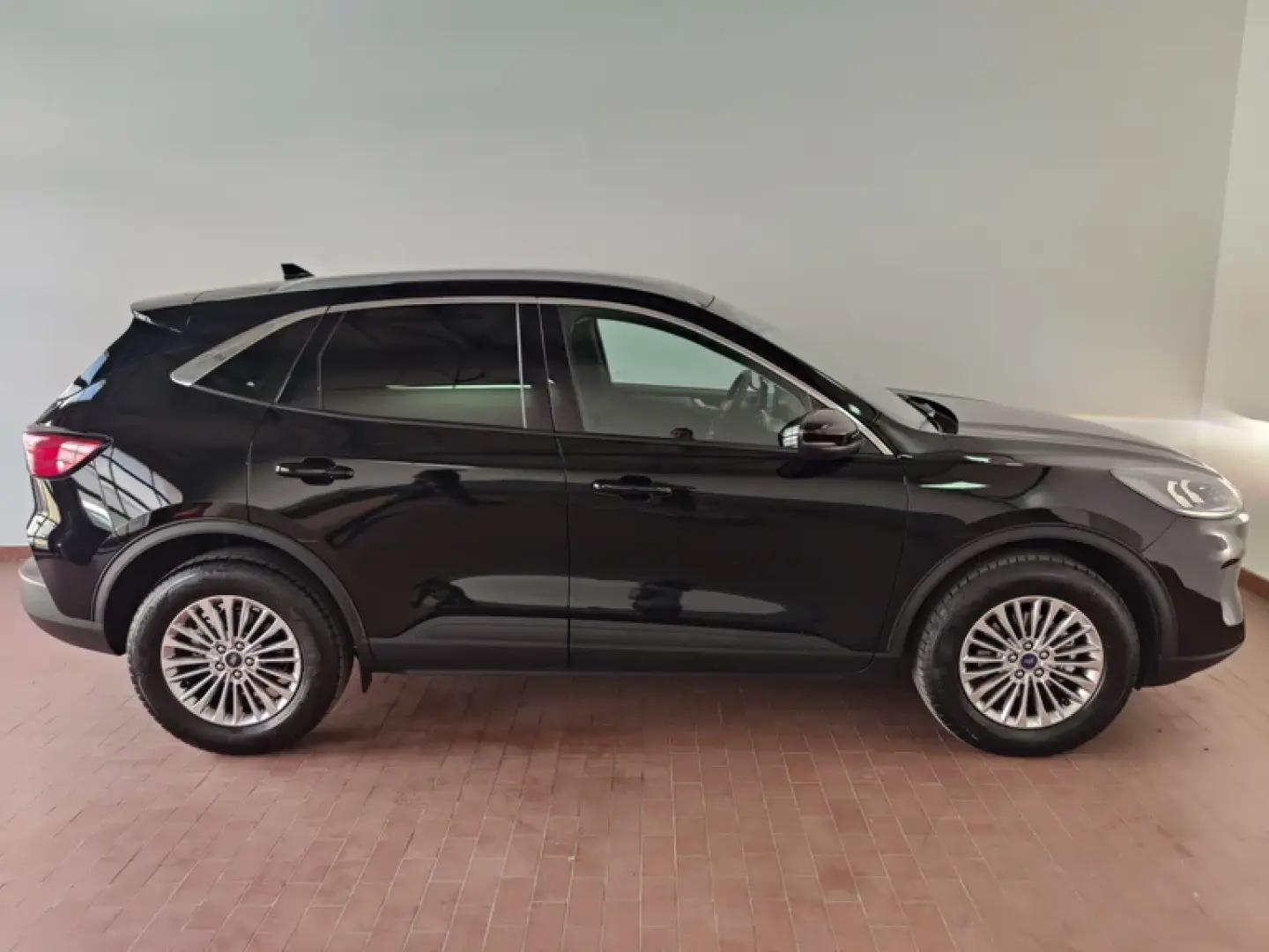 Ford Kuga Hybrid Titanium