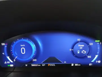 Ford Kuga Hybrid Titanium
