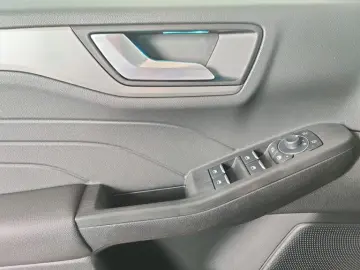 Ford Kuga Hybrid Titanium