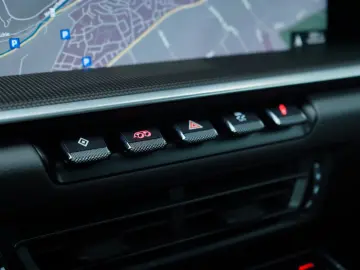 992 Carrera INNO-DRIVE/BOSE/PANO/CHRONO/LED/90l
