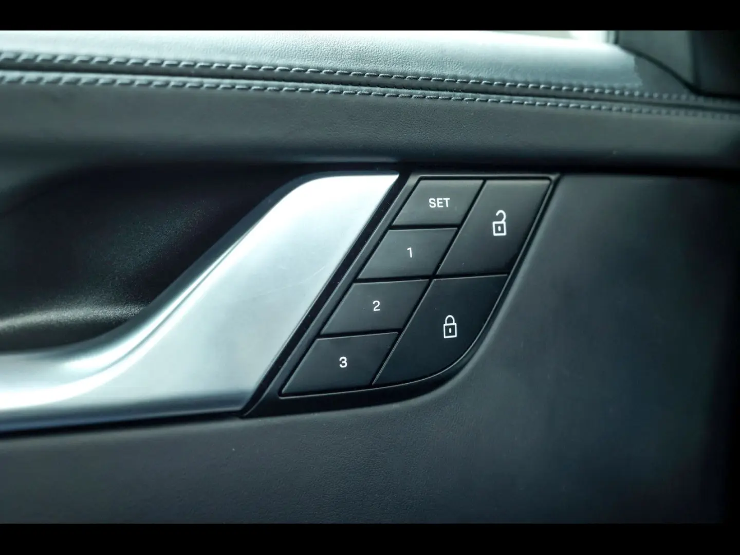 992 .1 911 TARGA 4S PDK°CHRONO°18W°BOSE°360°ABGA