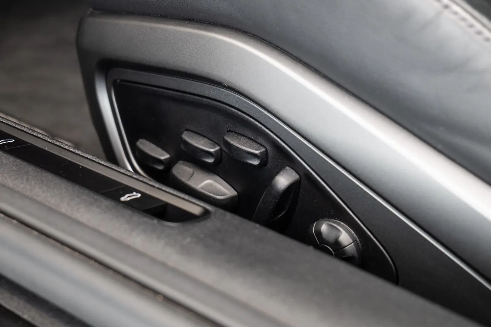 911 (992) Carrera 4 GTS /PorscheApproved/BOSE