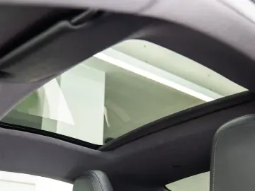 911 (992) Carrera 4 GTS /PorscheApproved/BOSE