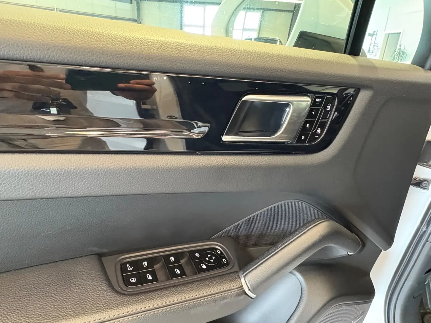 Cayenne Coupe E-Hybr Sport Design Bose ACC AHK