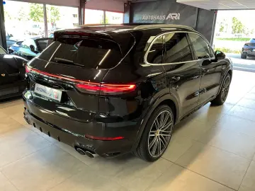 Cayenne E-Hybrid*Panoramadach*Matrix*HUD*BOSE*