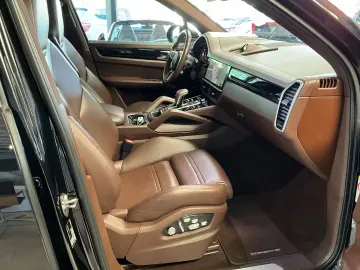 Cayenne E-Hybrid*Panoramadach*Matrix*HUD*BOSE*
