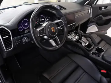 Cayenne E-Hybrid SportDesign Pano Burmester® 3D