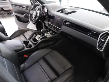 Cayenne E-Hybrid SportDesign Pano Burmester® 3D
