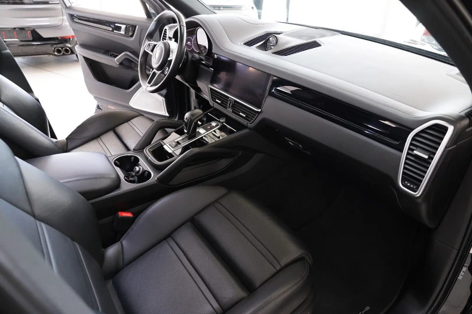 Cayenne E-Hybrid SportDesign Pano Burmester® 3D