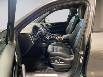 Cayenne E-Hybrid HuD Pano Bose LED Leder Luftfd.