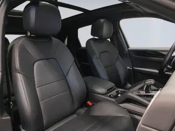 Cayenne E-Hybrid HuD Pano Bose LED Leder Luftfd.
