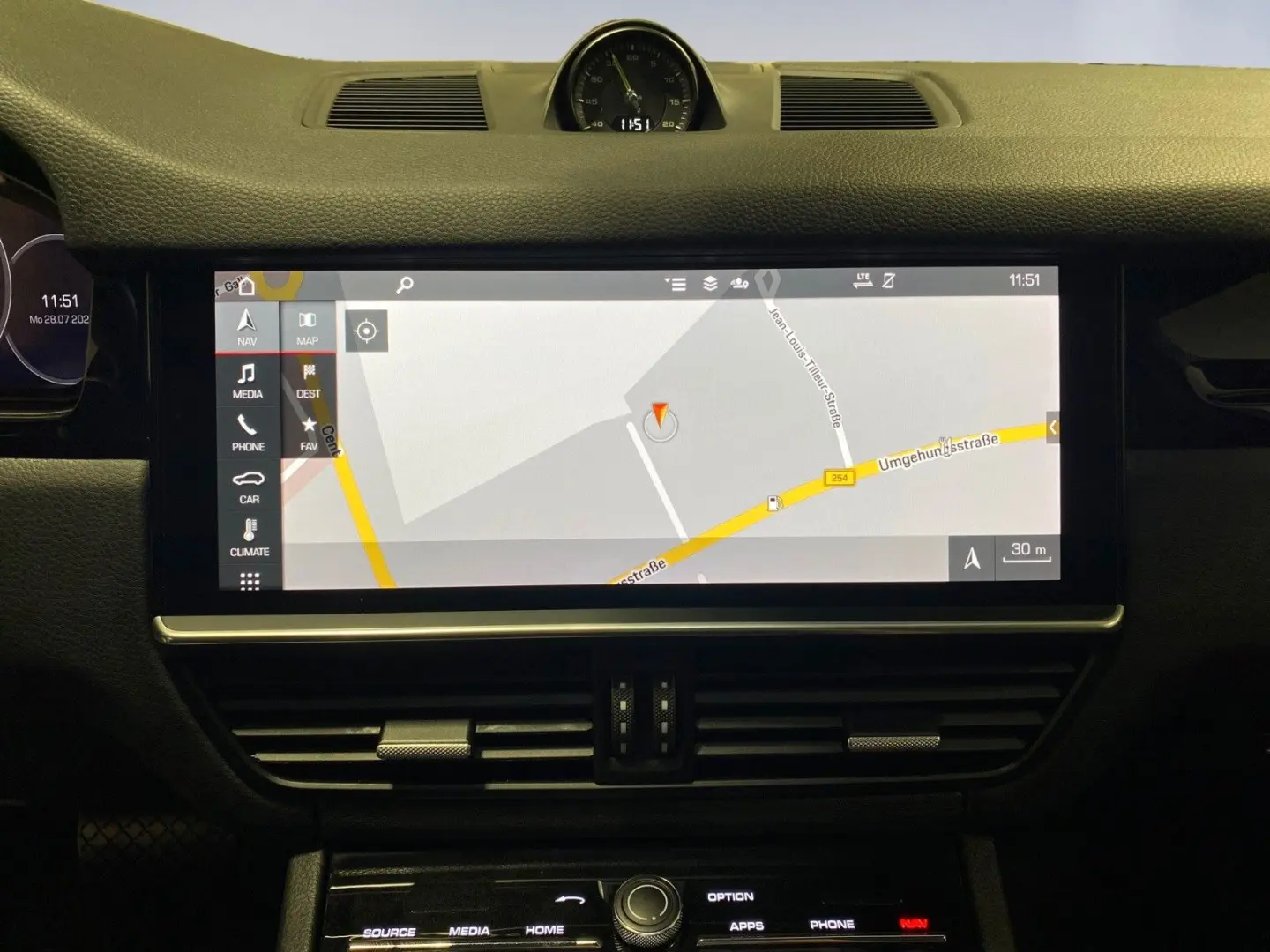 Cayenne E-Hybrid HuD Pano Bose LED Leder Luftfd.