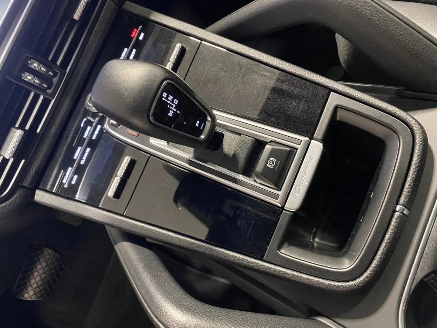 Cayenne E-Hybrid HuD Pano Bose LED Leder Luftfd.