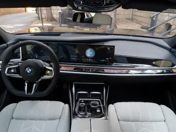 740d M SPORT.MASSAGE.SOFTC.LUFTF.SKY.AHK.5/100