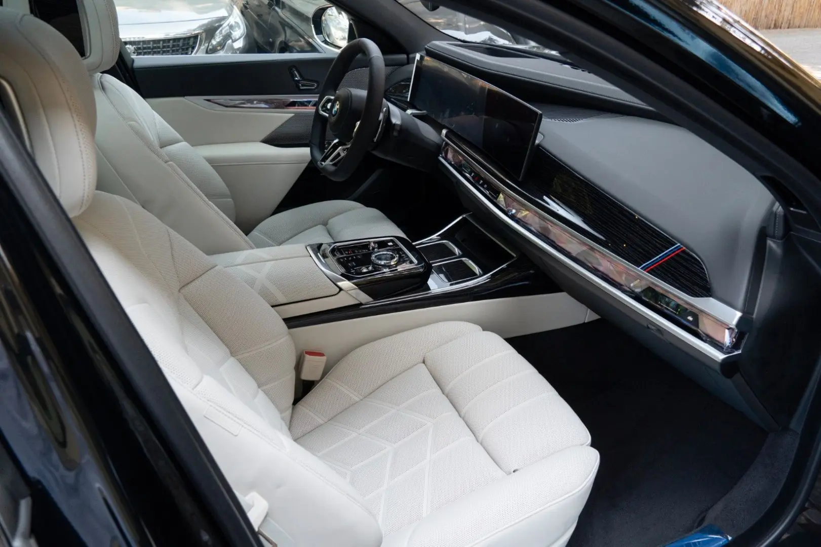 740d M SPORT.MASSAGE.SOFTC.LUFTF.SKY.AHK.5/100